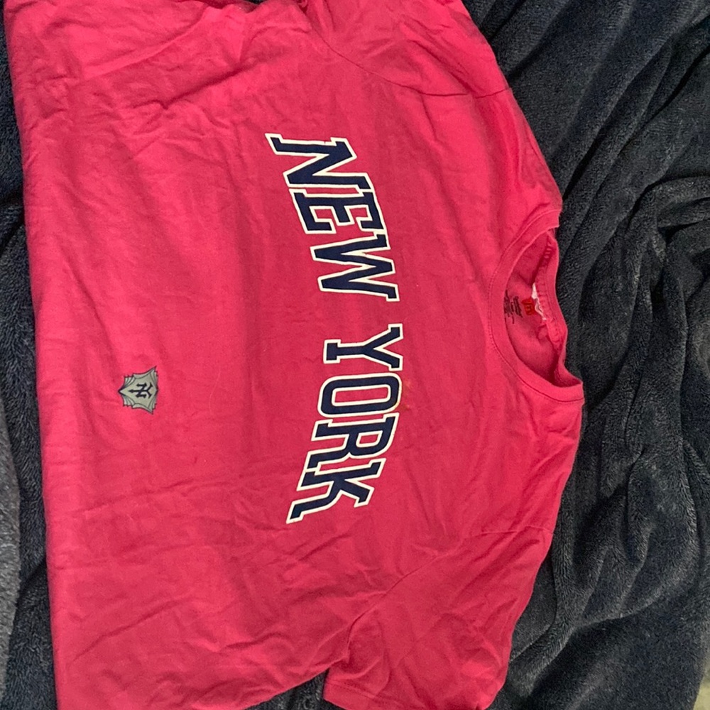 New York pink tshirt large
